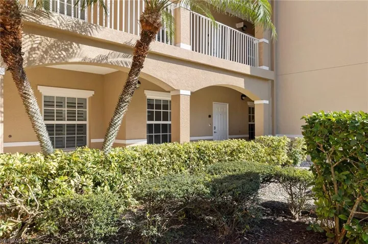 4455 Botanical Place CIR # 106, NAPLES FL 34112