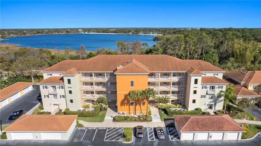 4455 Botanical Place CIR # 106, NAPLES FL 34112