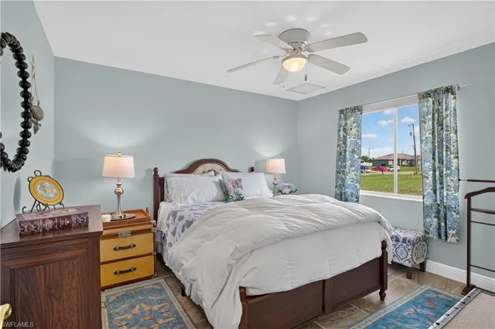 4139 9th Ave, Cape Coral, Florida 33909