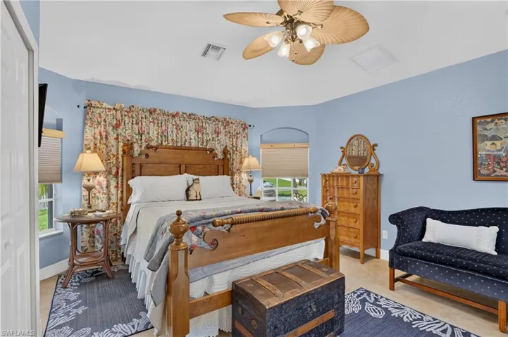 4139 9th Ave, Cape Coral, Florida 33909