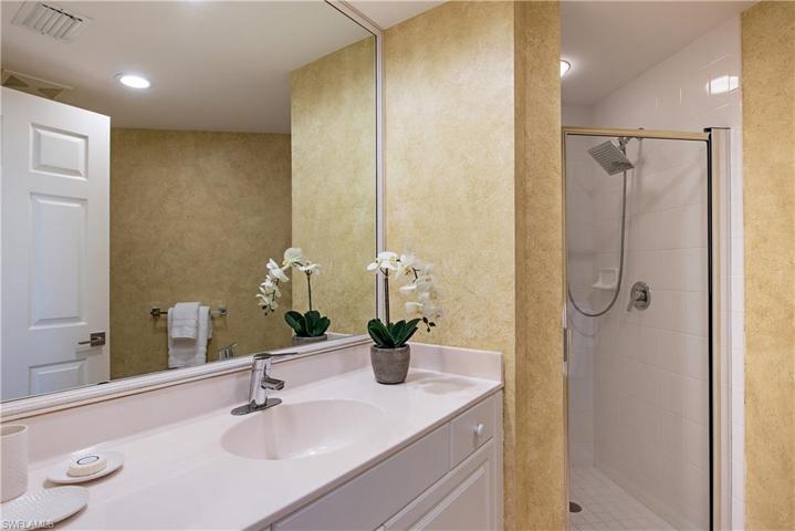 Guest Bath 2