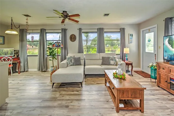 19988  Lake Vista  CIR, Lehigh Acres, FL 33936