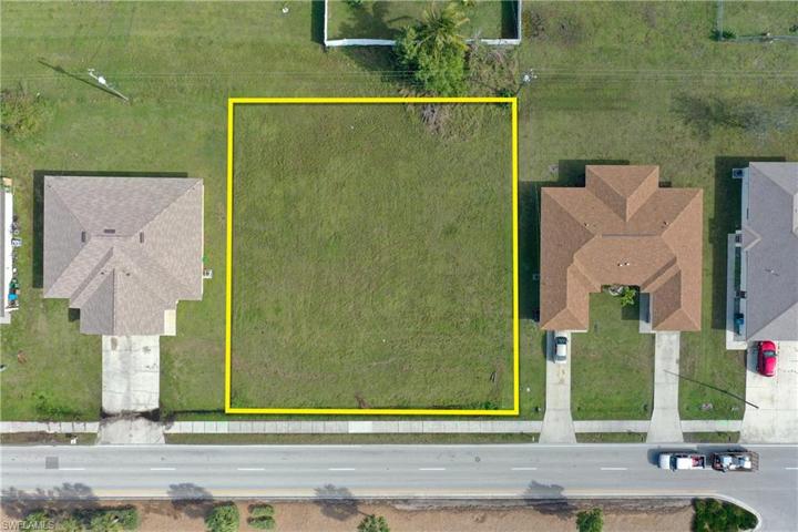 3623  Skyline  BLVD, CAPE CORAL, FL 33914