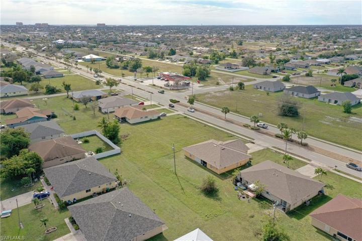 3623  Skyline  BLVD, CAPE CORAL, FL 33914