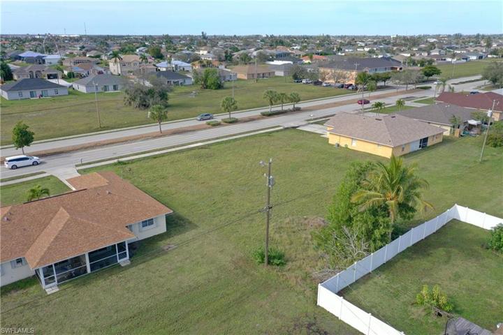 3623  Skyline  BLVD, CAPE CORAL, FL 33914