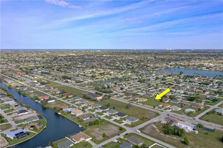 3623  Skyline  BLVD, CAPE CORAL, FL 33914