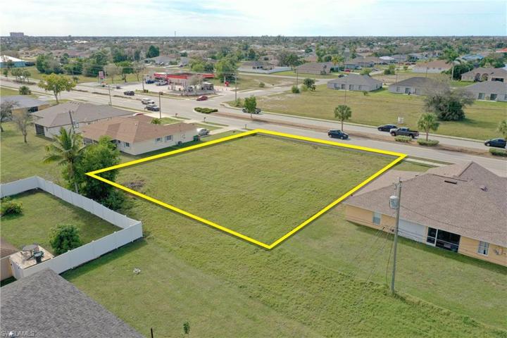 3623  Skyline  BLVD, CAPE CORAL, FL 33914