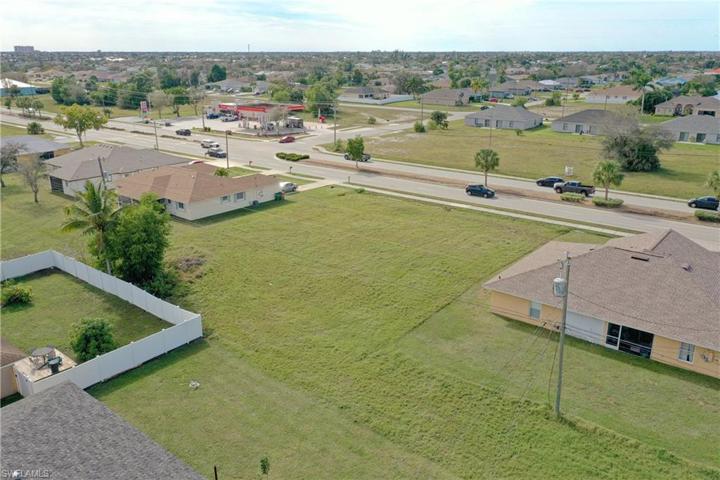 3623  Skyline  BLVD, CAPE CORAL, FL 33914