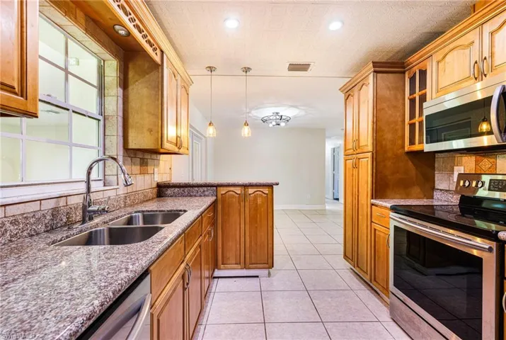 2319 Barcelona Ave, Fort Myers, Florida 33905