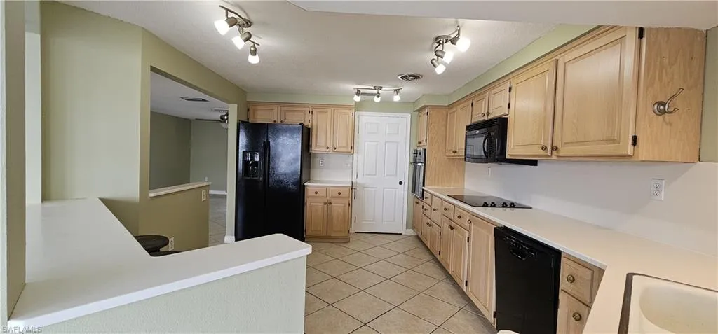 1802 Lakeview Blvd, North Fort Myers, Florida 33903