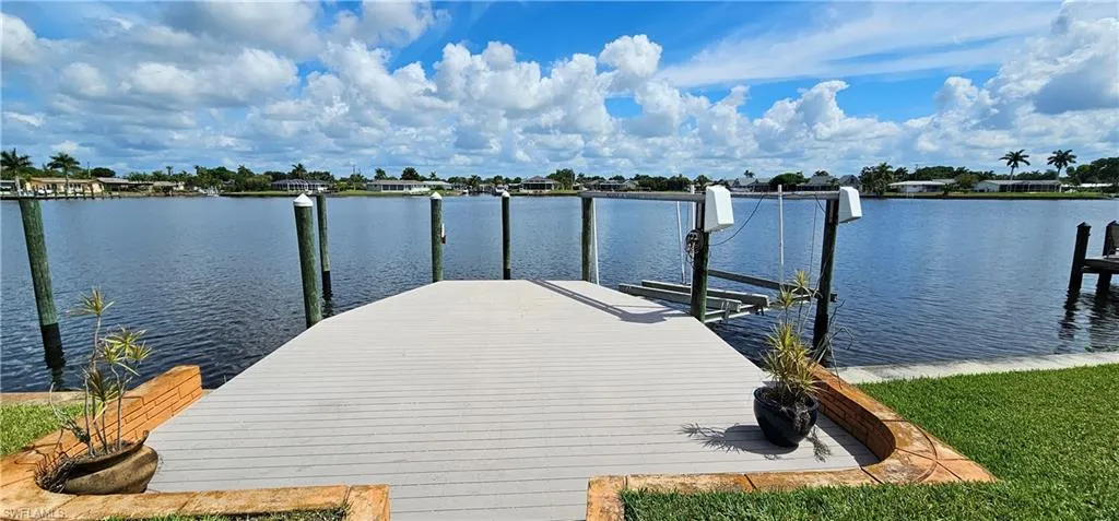 1802 Lakeview Blvd, North Fort Myers, Florida 33903