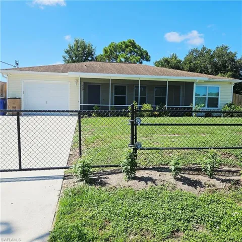 2509 42nd St W, Lehigh Acres, Florida 33971