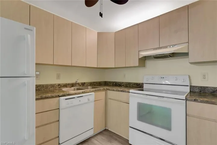 3460 Key Dr 415, North Fort Myers, Florida 33903