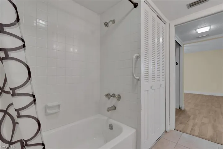 3460 Key Dr 415, North Fort Myers, Florida 33903