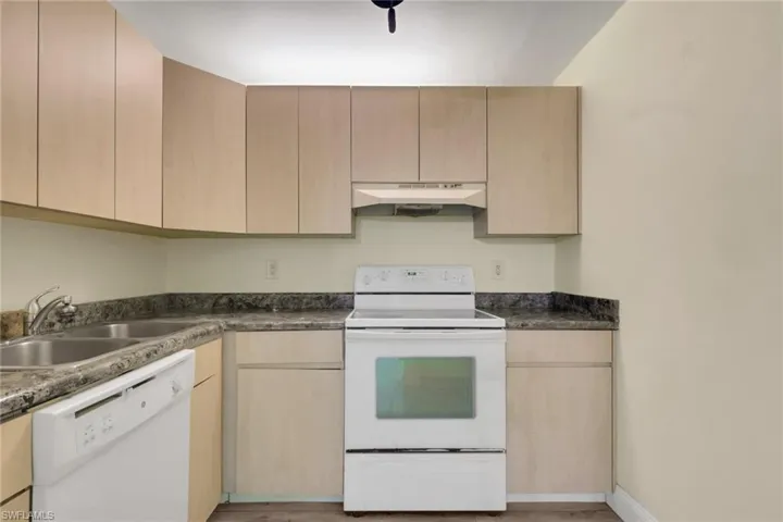 3460 Key Dr 415, North Fort Myers, Florida 33903
