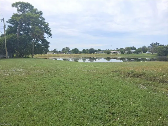 117 Coolidge Ave, Lehigh Acres, Florida 33936
