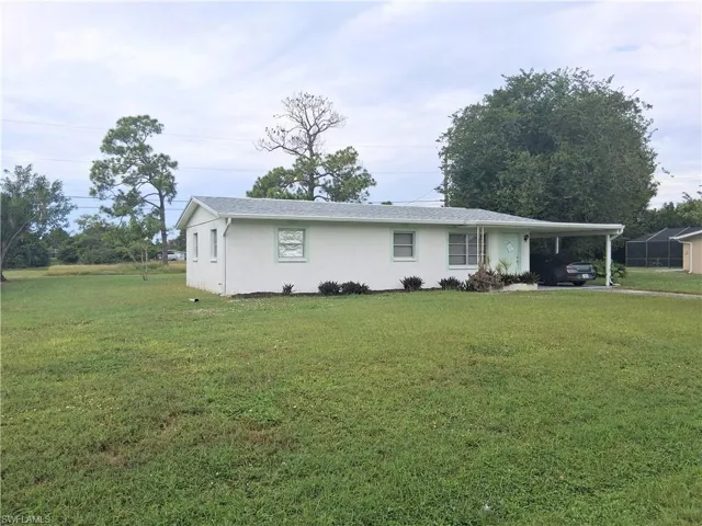 117 Coolidge Ave, Lehigh Acres, Florida 33936