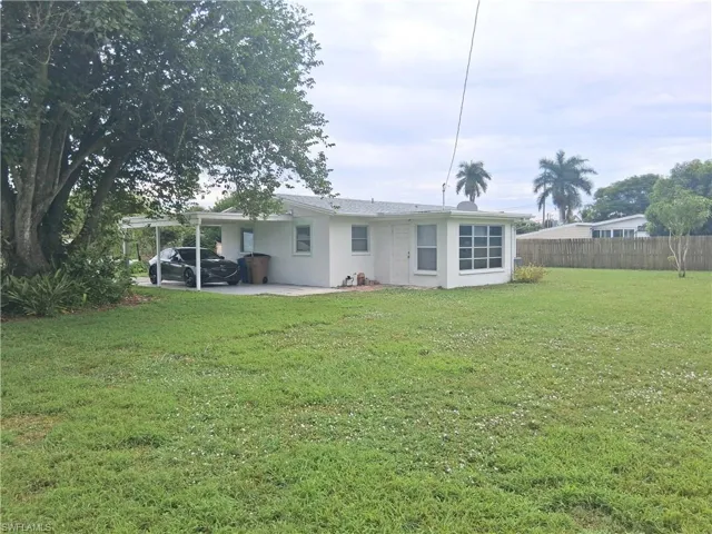 117 Coolidge Ave, Lehigh Acres, Florida 33936