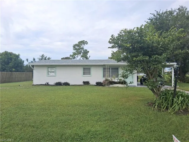 117 Coolidge Ave, Lehigh Acres, Florida 33936