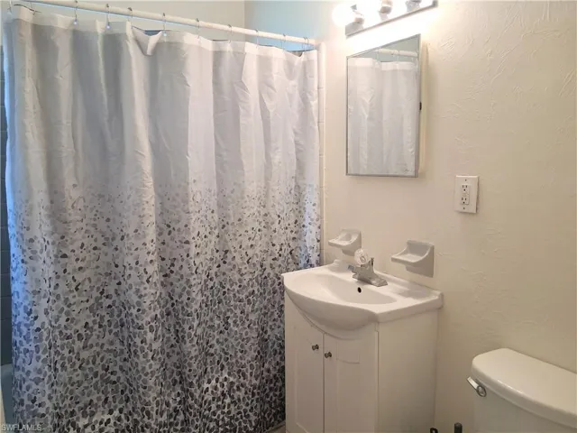 117 Coolidge Ave, Lehigh Acres, Florida 33936