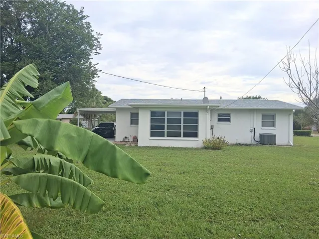 117 Coolidge Ave, Lehigh Acres, Florida 33936