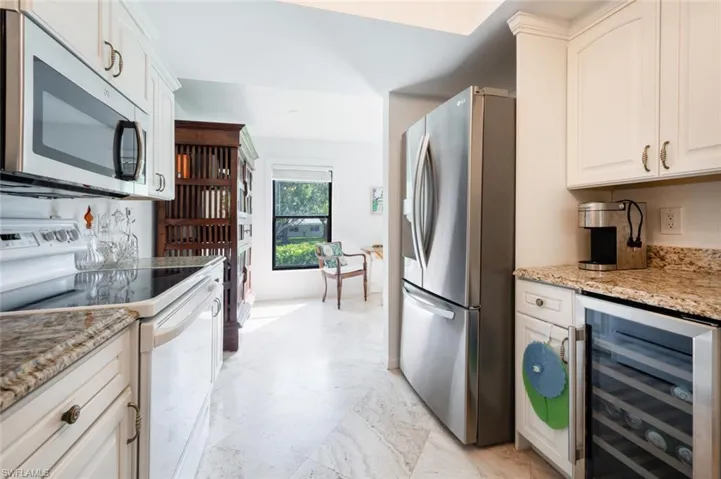 1080 6th St S, Naples, Florida 34102