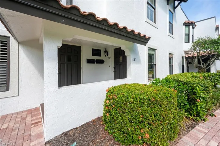 1080 6th St S, Naples, Florida 34102