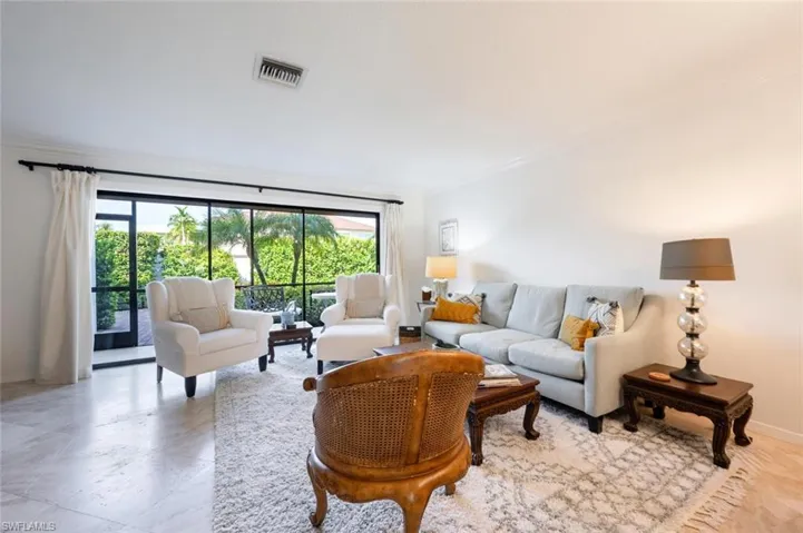 1080 6th St S, Naples, Florida 34102