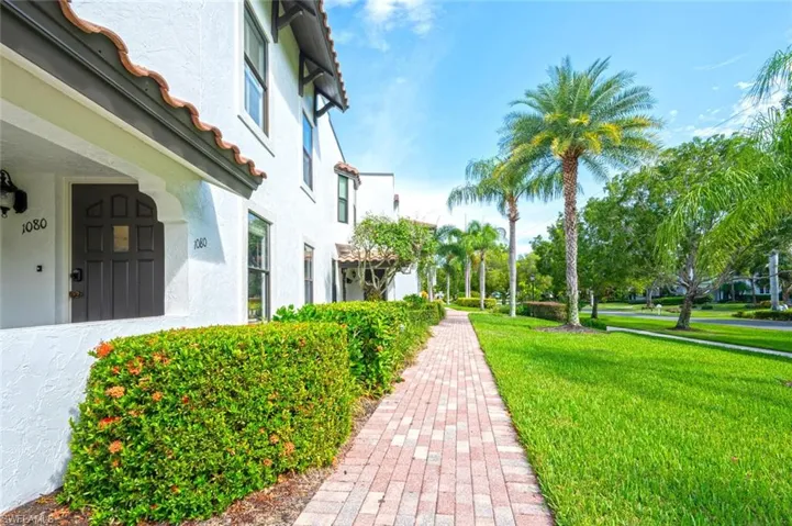 1080 6th St S, Naples, Florida 34102