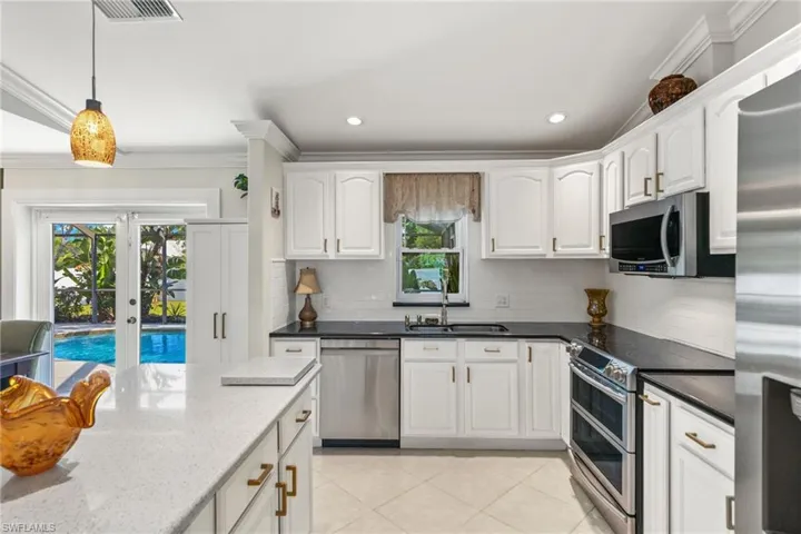 1323  Piper  BLVD, Naples, FL 34110