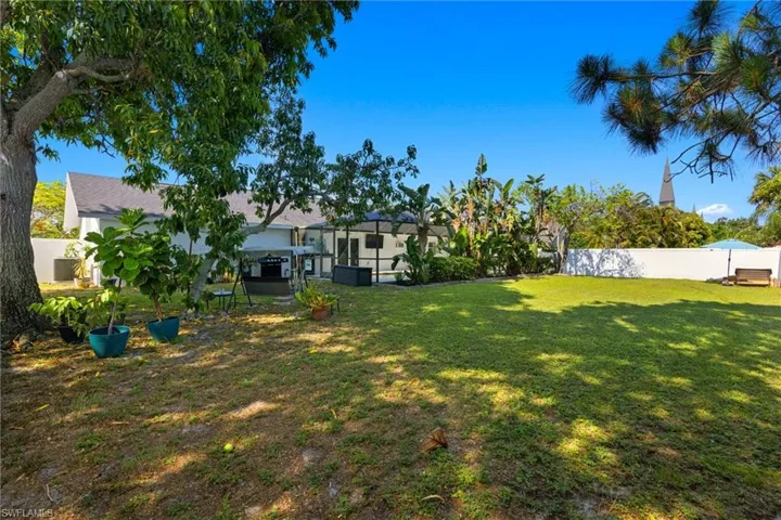 1323  Piper  BLVD, Naples, FL 34110