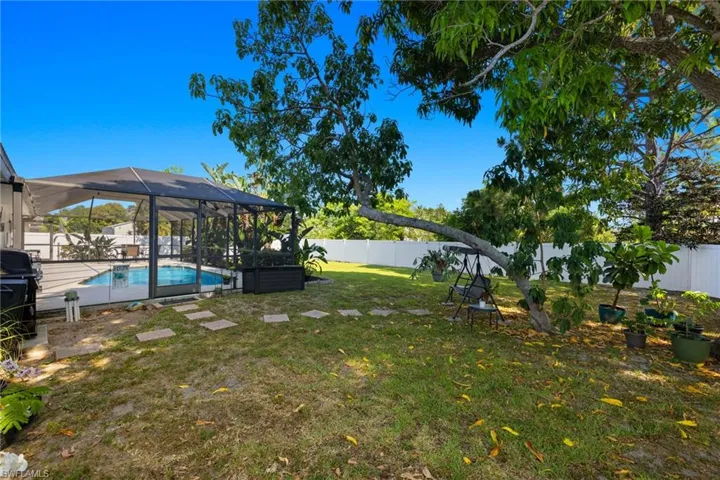 1323  Piper  BLVD, Naples, FL 34110