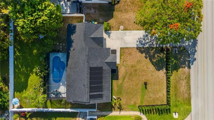 1323  Piper  BLVD, Naples, FL 34110