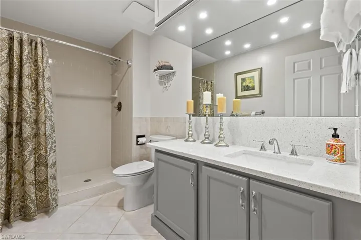 1323  Piper  BLVD, Naples, FL 34110
