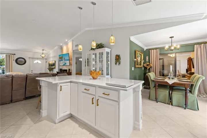 1323  Piper  BLVD, Naples, FL 34110