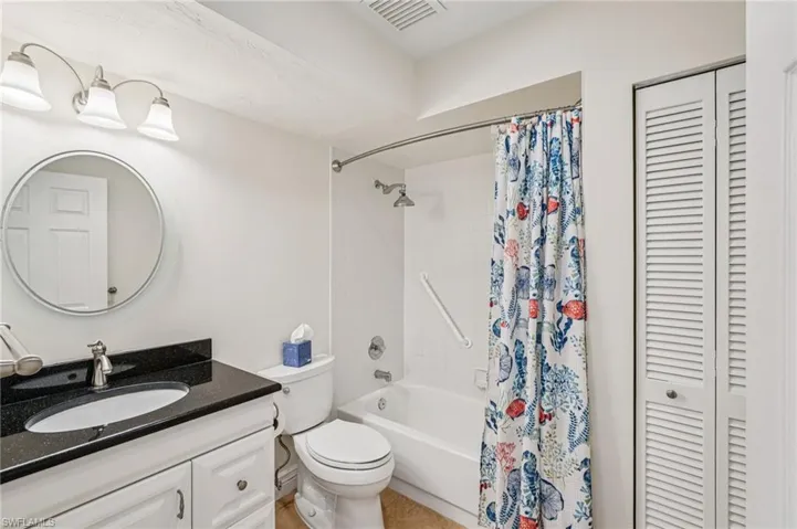 828  Gulf Pavilion  DR, Naples, FL 34108