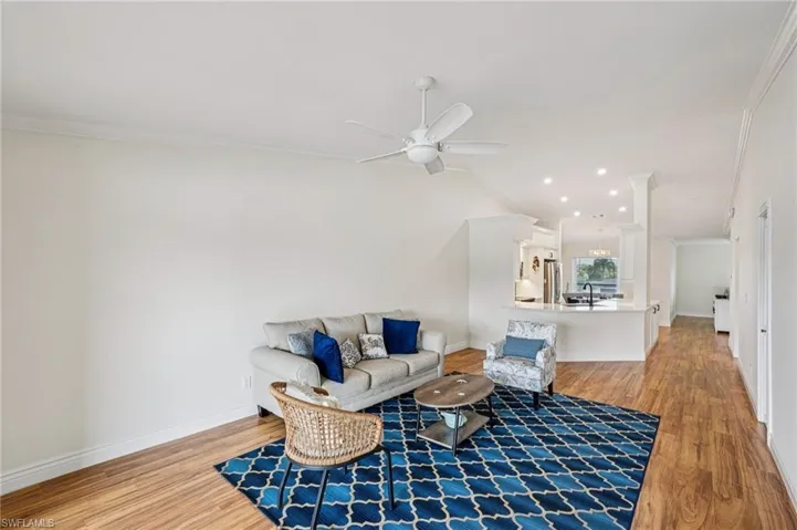 828  Gulf Pavilion  DR, Naples, FL 34108