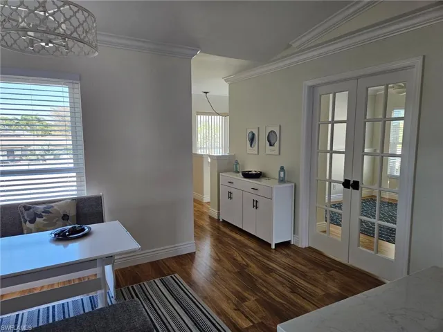 828  Gulf Pavilion  DR, Naples, FL 34108