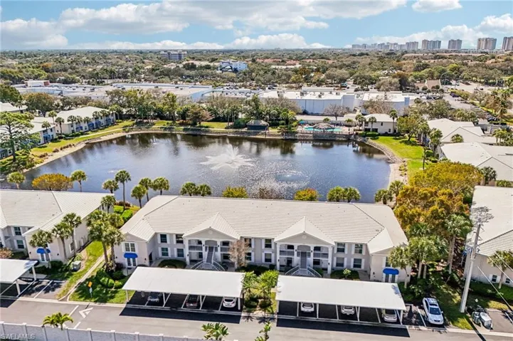 828  Gulf Pavilion  DR, Naples, FL 34108
