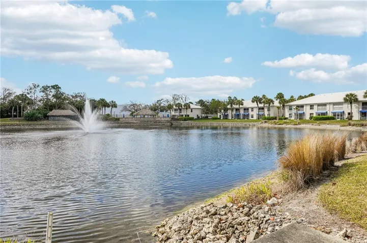 828  Gulf Pavilion  DR, Naples, FL 34108