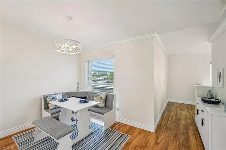 828  Gulf Pavilion  DR, Naples, FL 34108