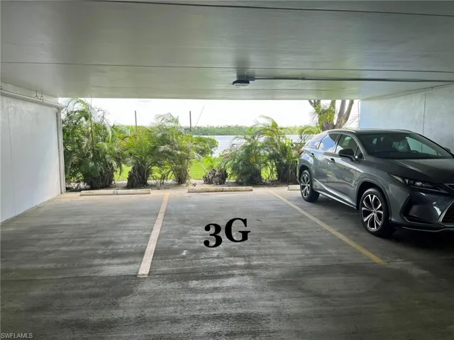 UNDER-BUILDING PARKING SPACE INCLUDED.