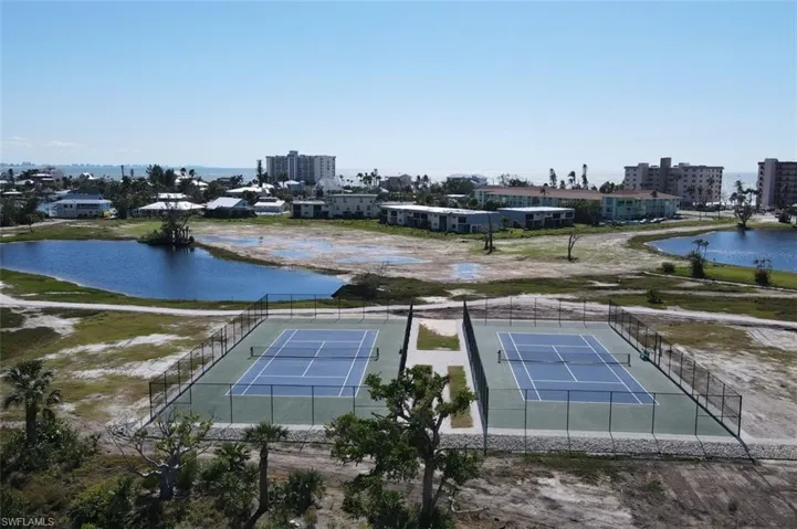 BAY BEACH COMMONS:  TENNIS COURTS