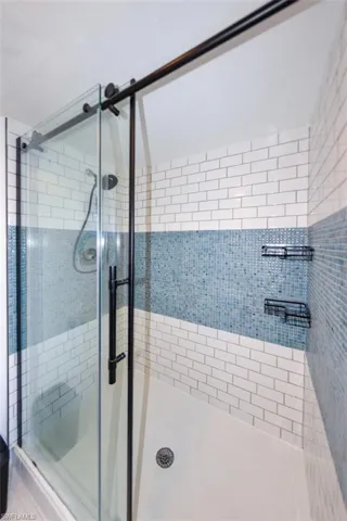 OWNER'S SUITE SHOWER