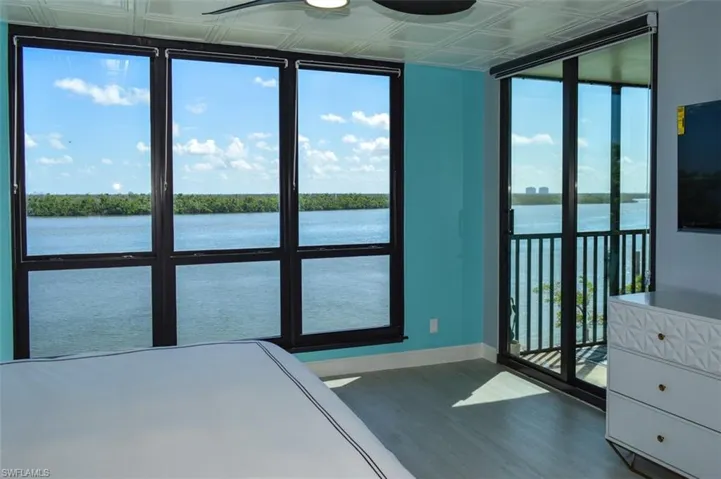 OWNER'S SUITE SHOWING DIRECT LANAI ACCESS