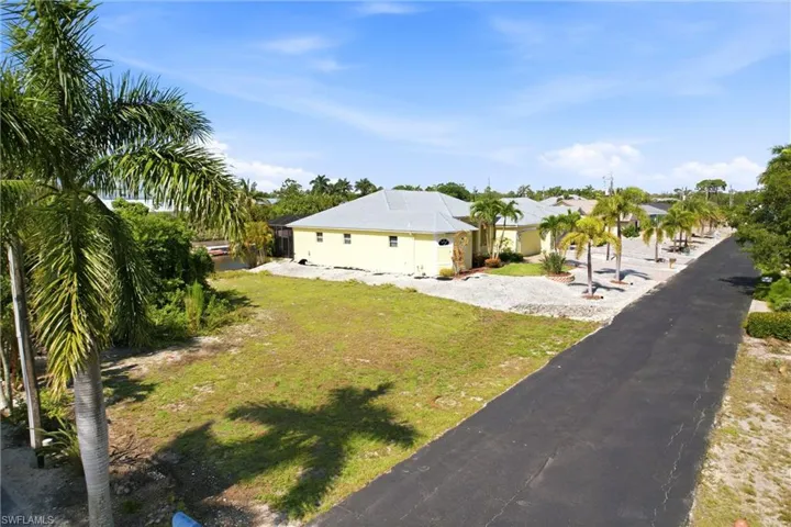 3759 Manatee Dr, Other, Florida 33956