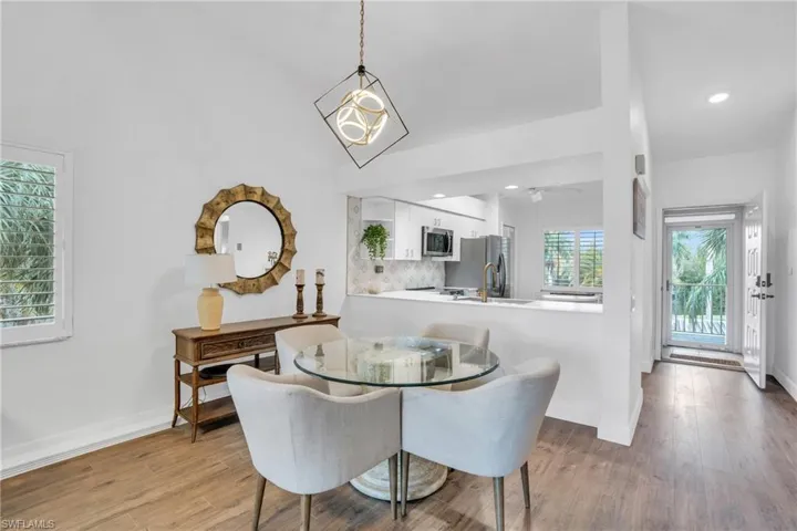 7300 Glenmoor LN # 1308, NAPLES FL 34104