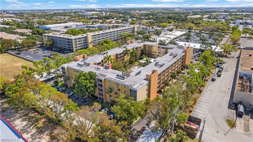 Bird's eye view of apartment complex