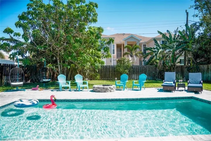 560 E Valley  DR, Bonita Springs, FL 34134