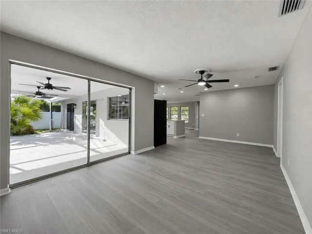 1815 Se 15th Ter, Cape Coral, Florida 33990